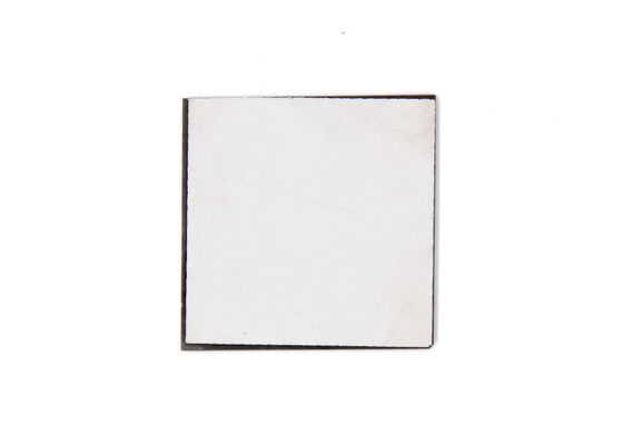 πιεζοηλεκτρικό κεραμικό πιάτο 40x40x1mm κύβων 48KHz 14000pF PZT